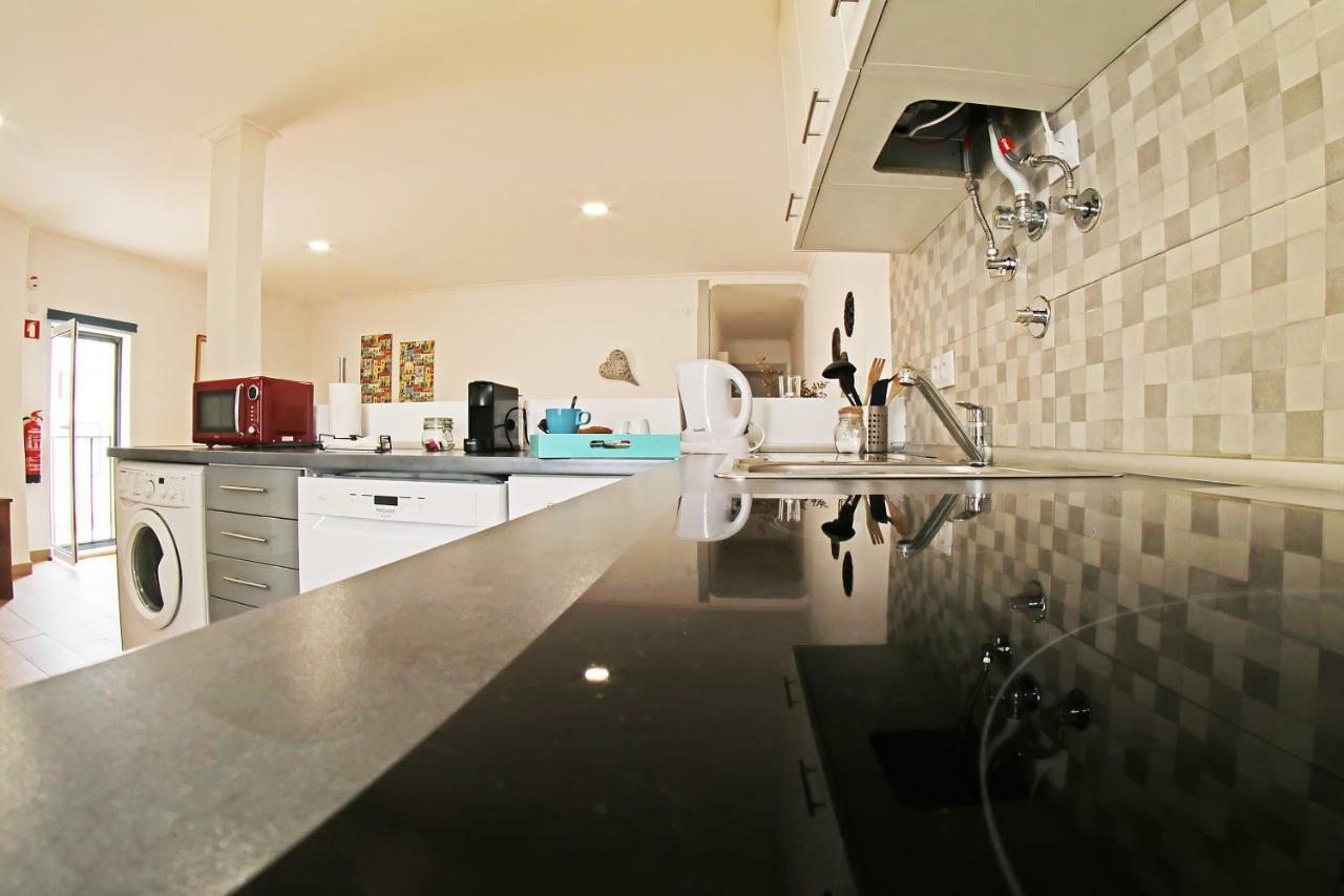 Sweethome At Alfama'S Heart Lisbona Esterno foto